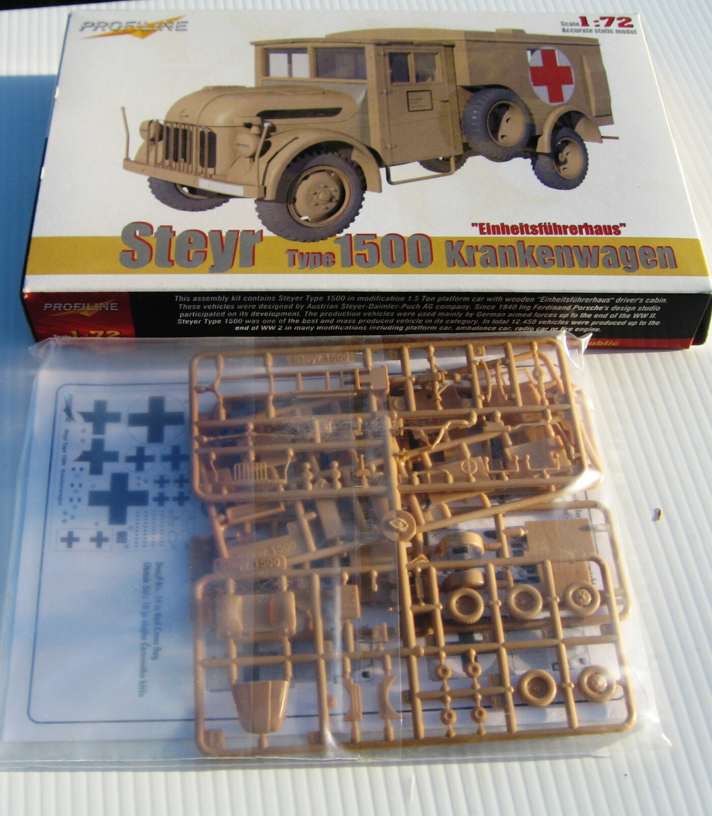 1/72 Scale WWII German Steyr Military Ambulance 1500 Truck, Model Kit