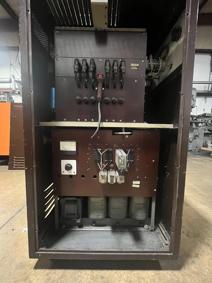 FUENTE DE ALIMENTACIÓN EASCO SPARATRON 30 AMP EDM Foto 3 de 3