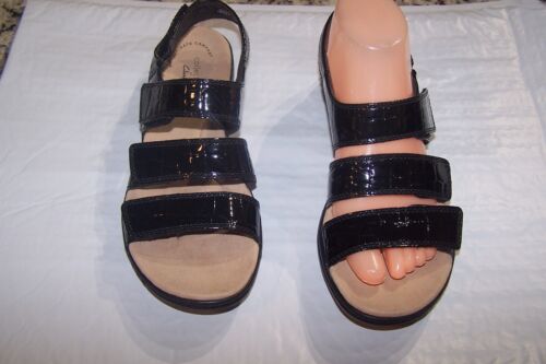 Collection by Clarks Womens sz 7.5M Black Croc 3 Strap Slingback Sandals