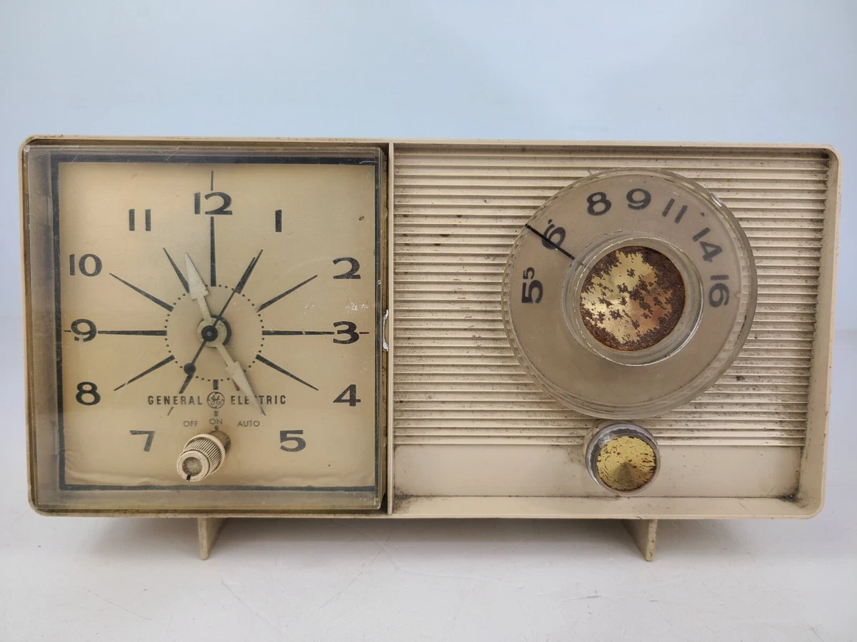 Retro Clock Radio