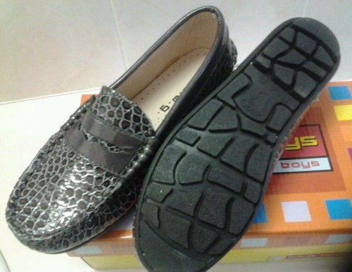 NEW WAG W.A.G. LOAFERS SHOES LEATHER BOYS GIRLS MODEL 1737A SZ EU 31 or 35 GRIS - Picture 3 of 3