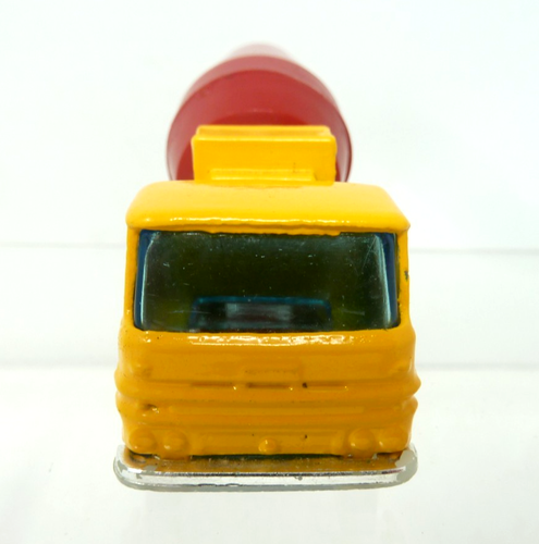 HUSKY ERF CEMENT MIXER TRUCK 29 - Picture 3 of 10
