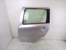 Porte arrière et accessoires Daihatsu YRV