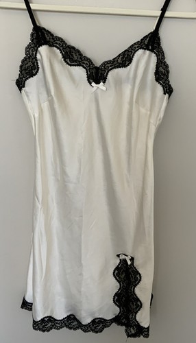 Victoria’s Secret Women’s White Secret Vintage Black Lace Trim Slip Dress S/P - 第 1/4 張圖片