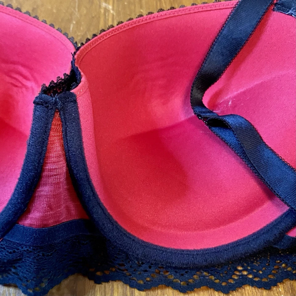 Wonderbra Mujer 32DDD Rojo Satinado Encaje Luz Acolchado Con Aros Foto 4 de 4