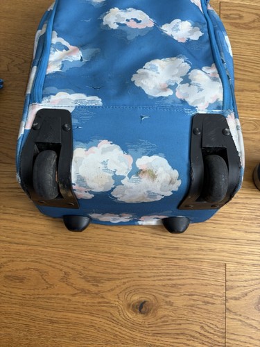 Cath Kidston Clouds Print Blue Lightweight Cabin Luggage. Size: 42 29 18cm. - Picture 6 of 7