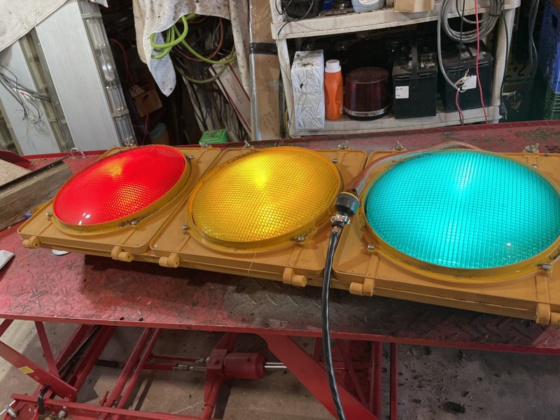 McCain 41 in" Polycarbonate Traffic Signal Housing w/ 12" LED Lights