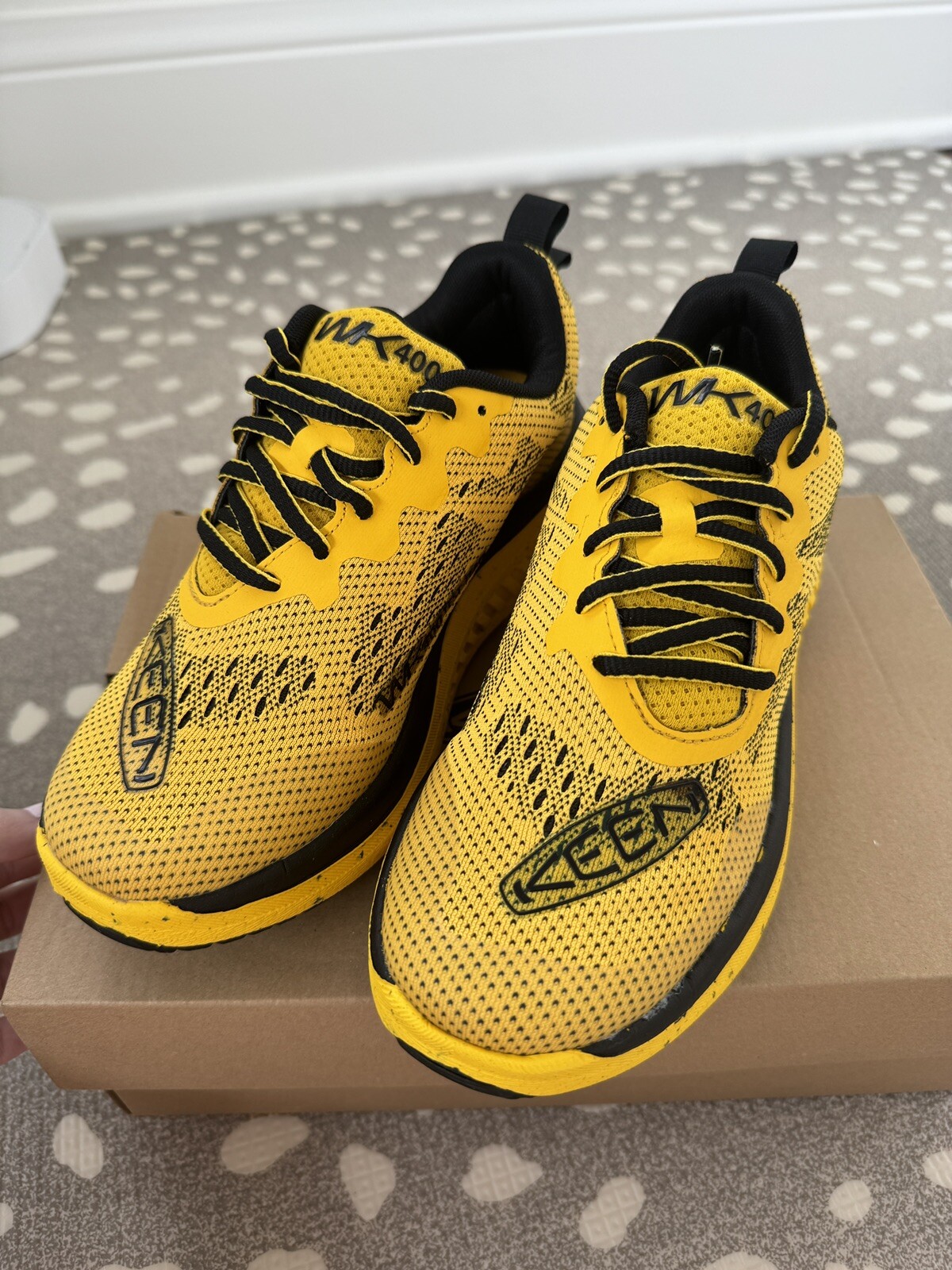 Scarpe da ginnastica da passeggio KEEN ""WK400"" da donna gialle nere taglia 7 US