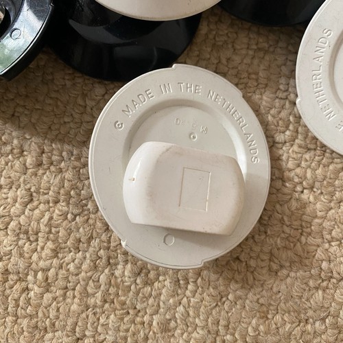 100 Security Tags with Pins - Ideal For Clothing Shop - Picture 3 of 5