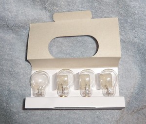 A30-CLEAR-REPLACEMENT-BULBS-FOR-C7-LIGHT-SETS-4-CT-120V-5W-IN-OUTDOOR-NEW