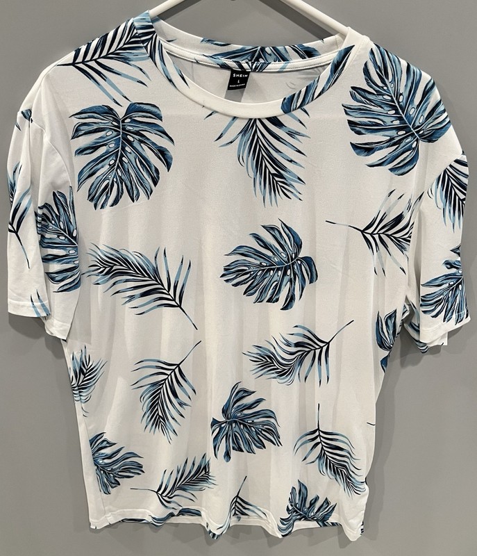 Men’s Floral Tshirt- Size Large Short Sleeve New Without Tags