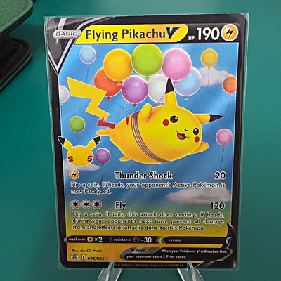 The Pokémon Company Flying Pikachu V Celebrations Holo Ultra Rare 006/025 190 HP