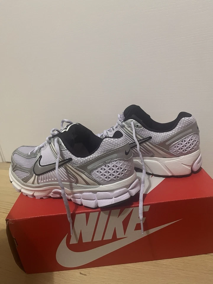 Nike Vomero 5 - Immagine 3 di 4