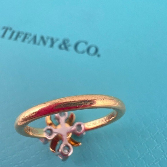 Tiffany & Co 18金ダイヤモンドlynn Sixteen Stone by Tiffany Pendant in Yellow Gold and Platinum