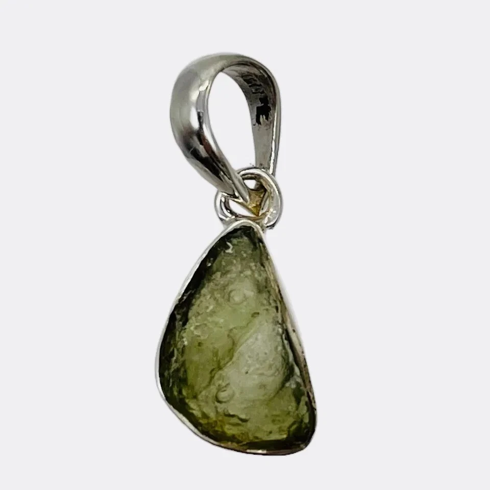 Genuino Moldavita Colgante Plata de Ley 925 Colgante Hecho a Mano Piedras Preciosas Foto 4 de 4