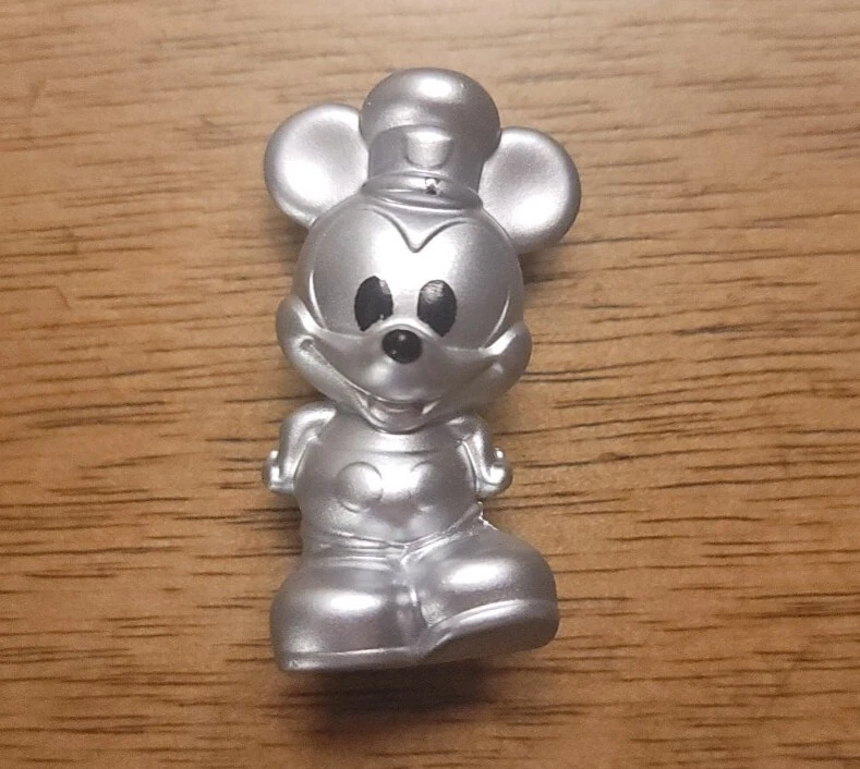 Edición Limitada Disney 100th Ooshies Steamboat Mickey Diecast Metal Foto 4 de 4