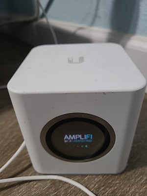 Ubiquiti AmpliFi HD Wi-Fi System - AFi-R Router + 2 Mesh Points   Used *STICKY*