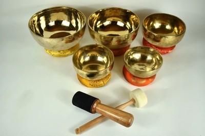 Klangschalen 5er Set 5,2 kg poliert - Klangmassage Meditation Handarbeit aus Nep