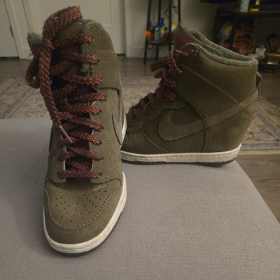Nike Dunk Sky High Medium Olive W