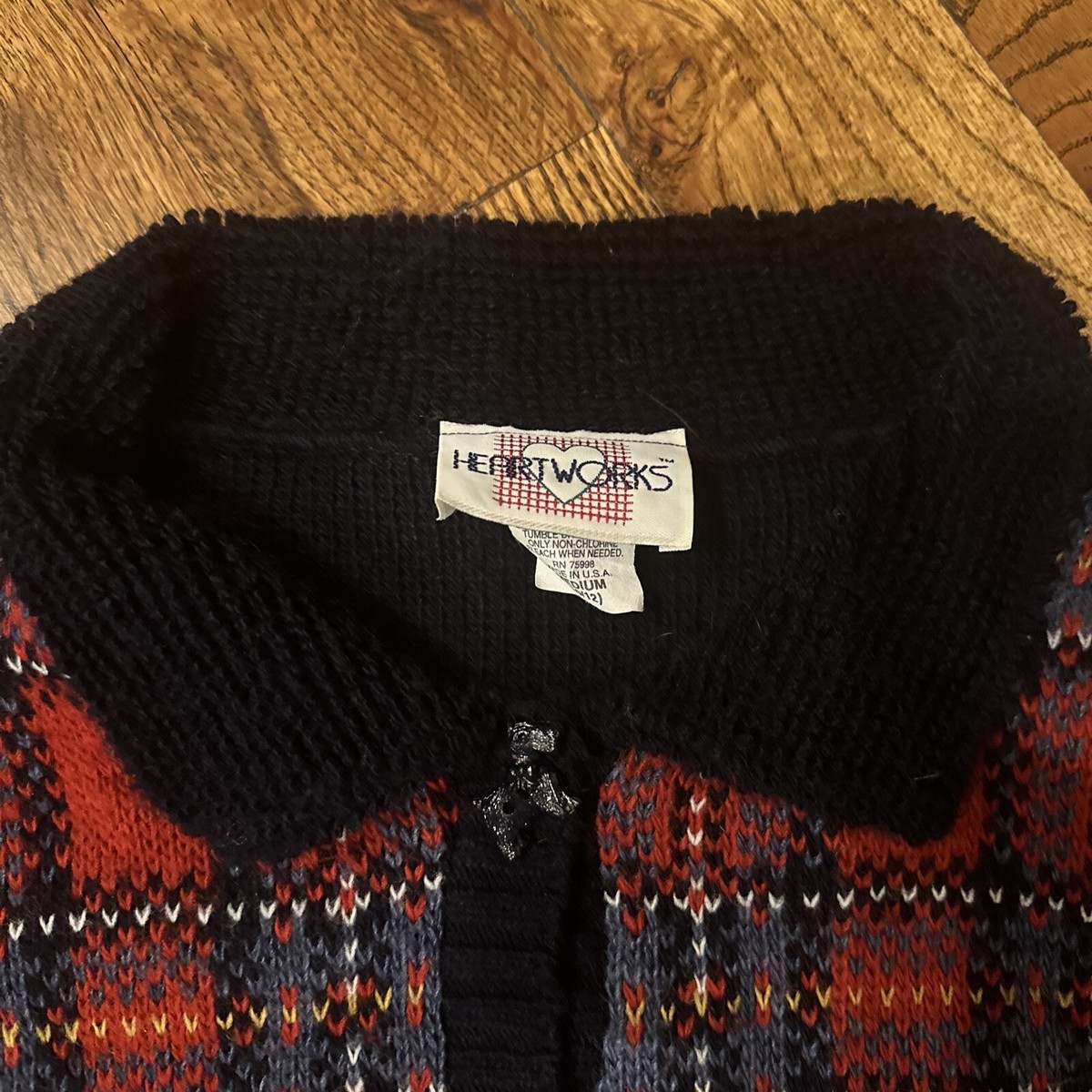 Pull de vacances rouge Heartworks filles taille 5/6 Scottie