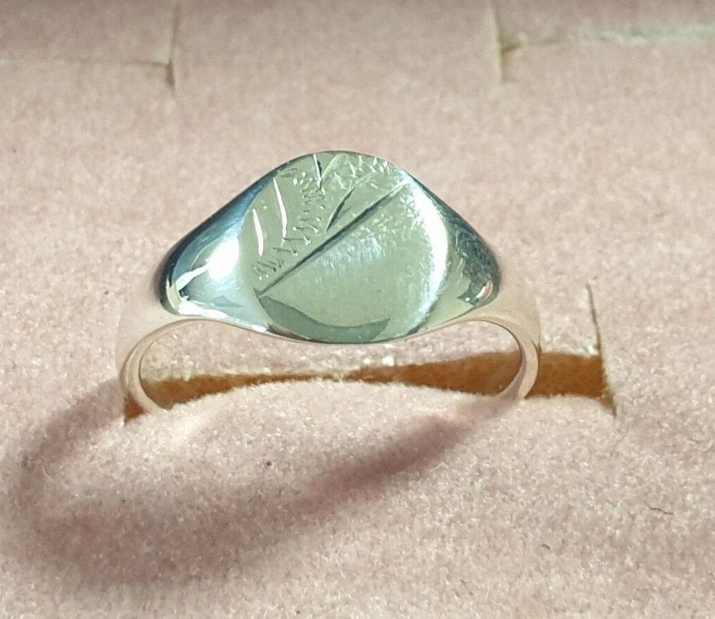 Signet ring shop child
