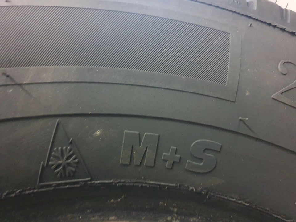 NEURUNDERNEUERT 50% förderfähige 265/70R19,5 PHENIX PH300 3PMSF & M+S 140/138 M - Bild 4 von 4