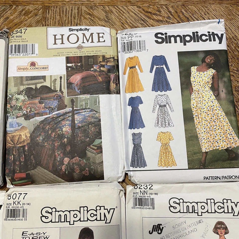 Lot Of 8 Simplicity and Simplicity Home Sewing Patterns See Pictures For Referee - Image 3 of 4