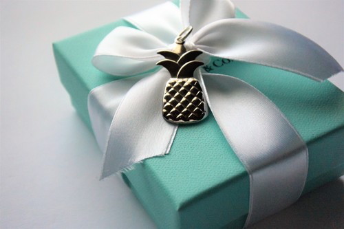Dije de piña de plata esterlina Tiffany & Co para pulsera o collar en bolsa - Imagen 5 de 8