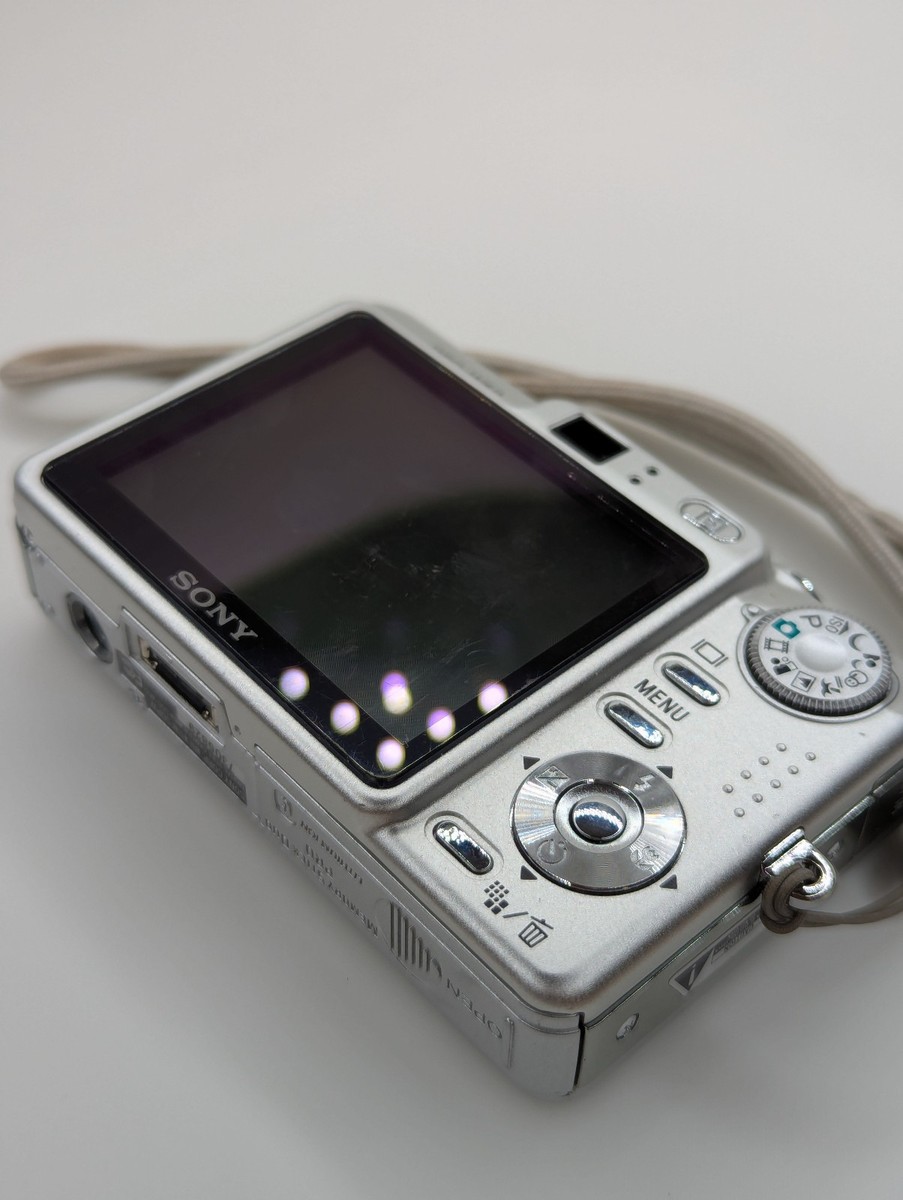 Sony Cyber-shot DSC-W55 7.2MP Digital Camera 3x Zoom Silver Tested
