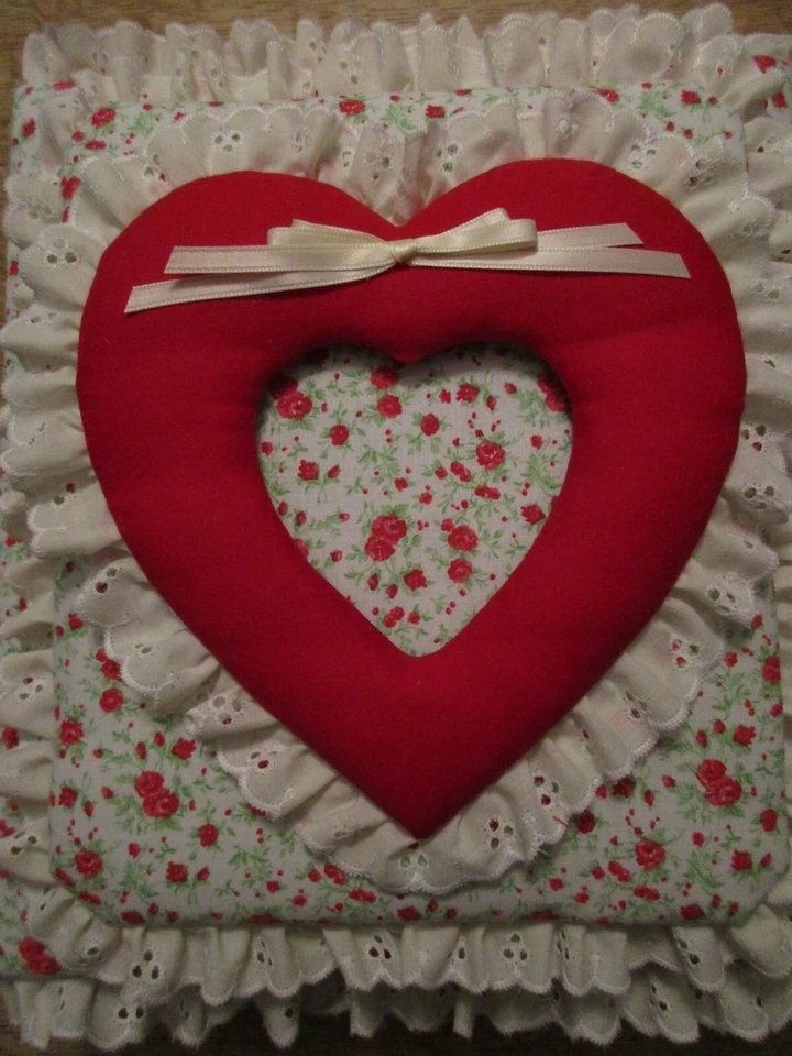Wedding / Anniversary HEART PHOTO FRAME Red Rose Fabric Photo Album / Scrapbook - Image 2 of 3