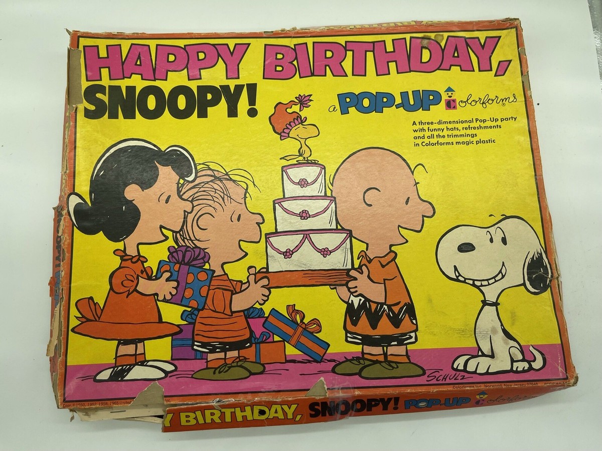 RARE 1974 Happy Birthday Snoopy Pop-Up 3D Colorforms Set