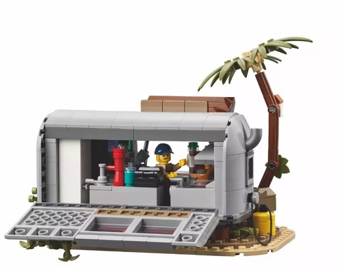 BRAND NEW* LEGO 910030 Bricklink Designer Series 1 SNACK SHACK IN HAND - Picture 2 of 2