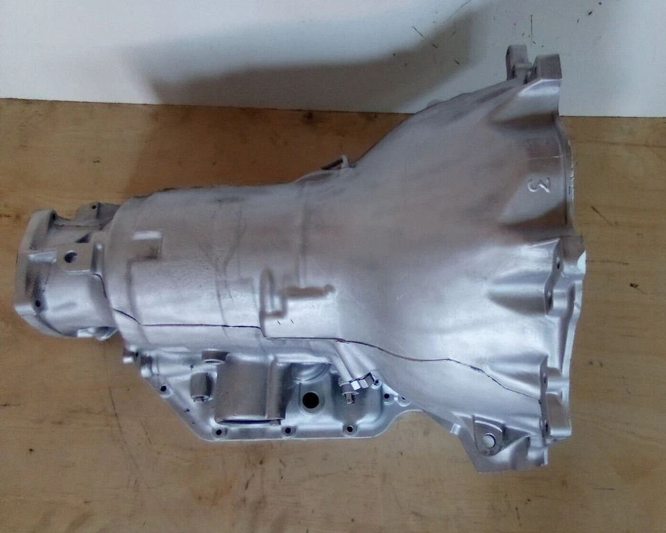 GM TH350 TRANSMISIÓN AUTOMÁTICA CAJA PRINCIPAL VACÍA MULTICASE 6261736 CHEVY PONTIAC Foto 3 de 4