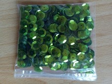 Pailletten metallic Pailetten 8mm gew&ouml;lbt 15g neon gr&uuml;n leucht Basteln N&auml;hen NEU