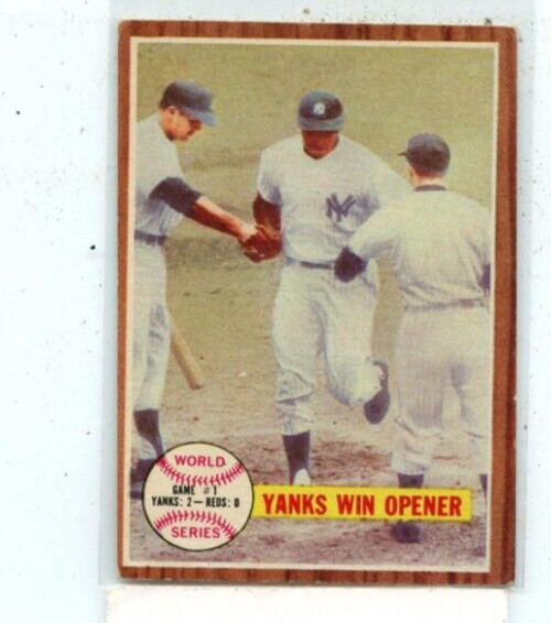 1962 Topps #232 World Series 1961 Yanks Win Opener Very minor corner wear