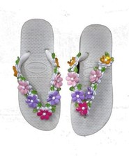 Havaianas beaded flowers Girls Sandals flip flops Size 4/5