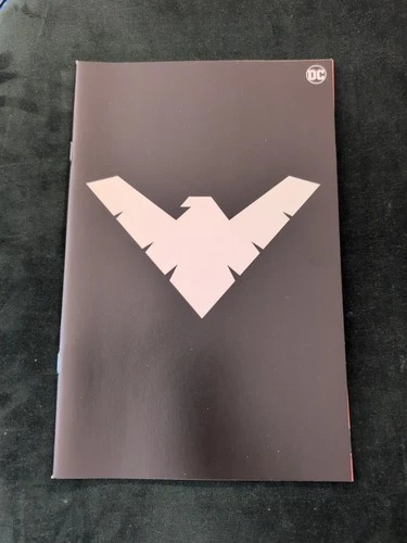 NIGHTWING #110 LOGO GLOW IN THE DARK EXCLUSIVE BATMAN 1