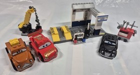 Lego Juniors #10743 Disney Cars 3 Smokey's Garage - 100% Complete
