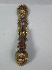 Bronze d'ameublement: tirette pour porte, volet, tete en mascaron B704