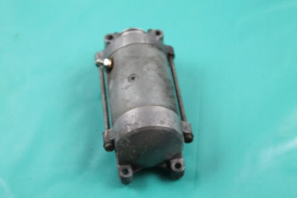 Motor de arranque eléctrico genuino Honda CM200T Twinstar 1980 31200-402-700 Foto 4 de 4