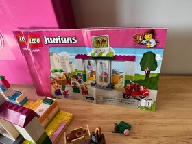 Lego Juniors 10684 - Supermarket Suitcase - Near Complete w/ Case & Instructions