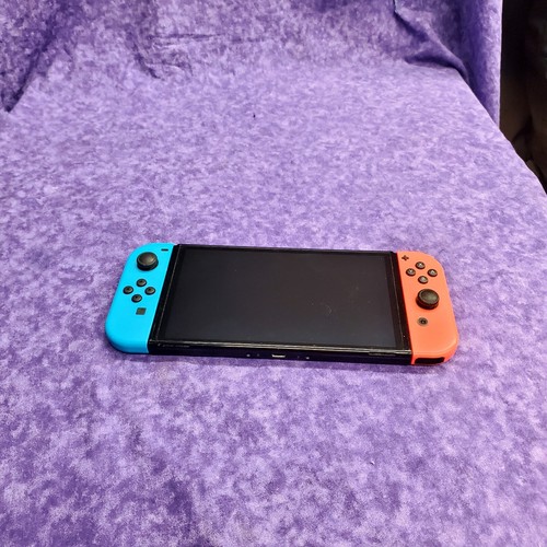 💥NEAR MINT💥NINTENDO SWITCH OLED HEG-001 RED BLUE CONSOLE💥WITH MANY EXTRAS💥 - Picture 9 of 24