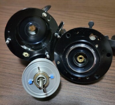 Abu Garcia Ambassadeur UC 4601C Dual2 Deal 2 Black Left