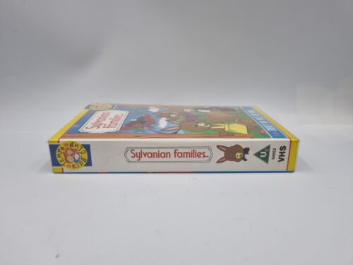 Sylvanian Families - There's No Place Like Home (VHS, 1991) Free P&P - Picture 7 of 10