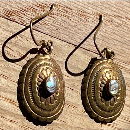 Vintage .925 Sterling Silver Native Southwestern MOP Abalone 🌈 Concho Earrings - Picture 2 of 10