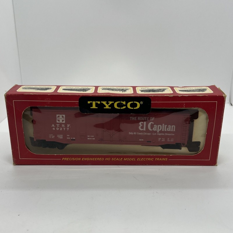 TYCO HO Scale 50' Plug Door Boxcar.  Santa Fe A.T.S.F 49277. Brand New In Box.