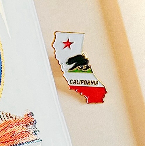 L.A Themed Misc. Artikel = L.A Becher, Cali Anstecknadel, L.A Flaschenöffner, Cali Geldbörse - Bild 5 von 7