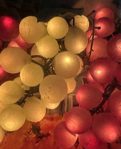 Vintage 150 Grape Cluster String Light Set W/ Grape Clusters Green & Red EUC NOS - Picture 3 of 4