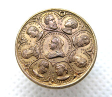 HIGH GRADE - 1897 QUEEN VICTORIA GOLDEN JUBILEE - ROYAL FAMILY MEDALET  (XZ02)