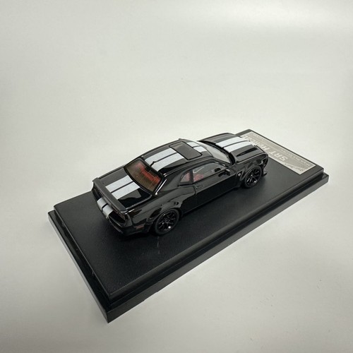 1:64 Black Dodge Challenger SRT Hellcat Muscle Sports Die Cast Model Car - Picture 5 of 7
